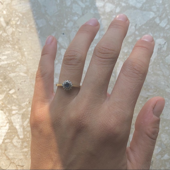 Sapphire Diamond Halo Round Yellow Gold Vintage Ring - Picture 2 of 11